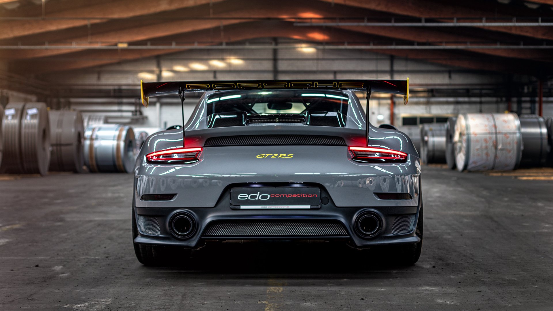 中国篮球品牌联名款球鞋发售引发市场热议与粉丝追捧，中国的篮球鞋品牌